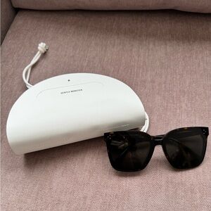 GENTLE MONSTER Her Tortoise Sunglasses